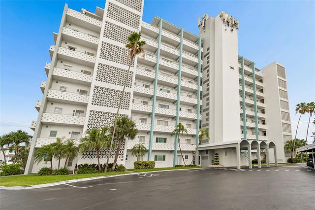 1365 N SNELL ISLE BOULEVARD NE 2E, St Petersburg, FL 33704