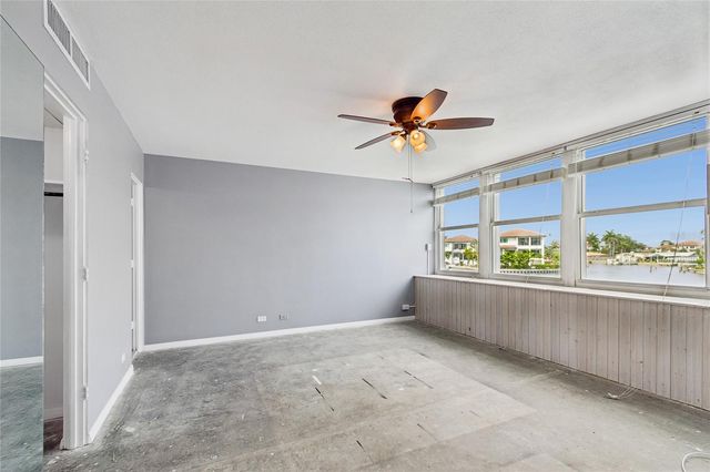 1365 N SNELL ISLE BOULEVARD NE 2E, St Petersburg, FL 33704