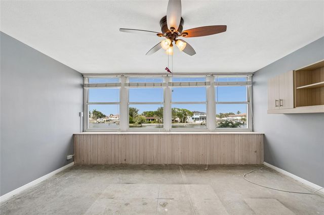 1365 N SNELL ISLE BOULEVARD NE 2E, St Petersburg, FL 33704