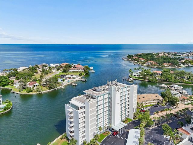 1365 N SNELL ISLE BOULEVARD NE 2E, St Petersburg, FL 33704