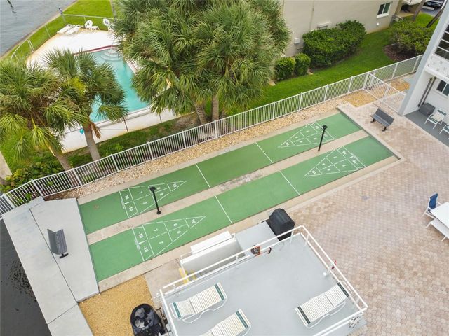 1365 N SNELL ISLE BOULEVARD NE 2E, St Petersburg, FL 33704