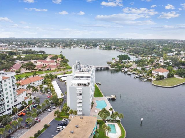 1365 N SNELL ISLE BOULEVARD NE 2E, St Petersburg, FL 33704