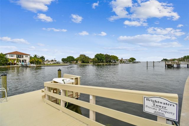 1365 N SNELL ISLE BOULEVARD NE 2E, St Petersburg, FL 33704
