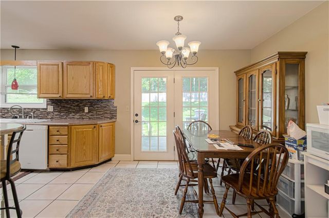 6442 NW 49th Street, Kansas City, MO 64151