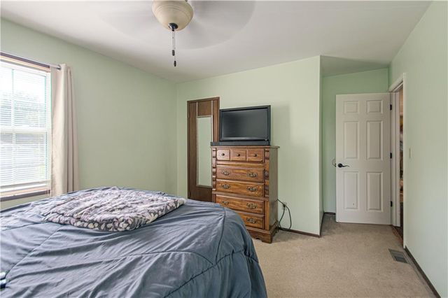 6442 NW 49th Street, Kansas City, MO 64151