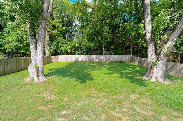 6442 NW 49th Street, Kansas City, MO 64151