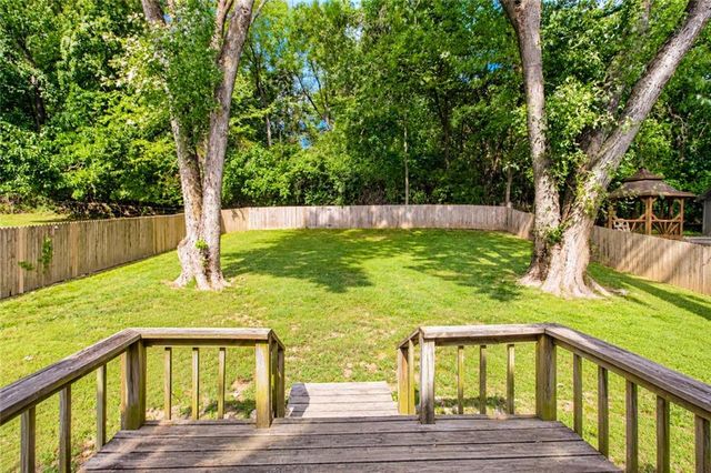 6442 NW 49th Street, Kansas City, MO 64151