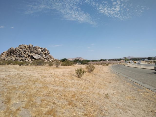 170th St East, Lake Los Angeles, CA 93591