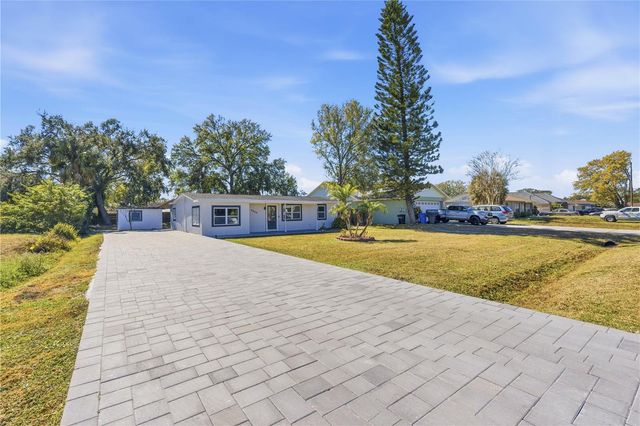 8902 W NORFOLK STREET, Tampa, FL 33615