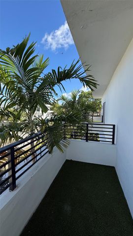 2526 Pierce St 1, Hollywood, FL 33020