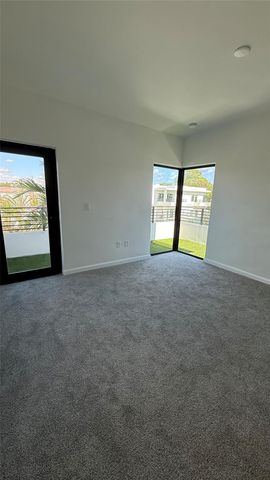 2526 Pierce St 1, Hollywood, FL 33020