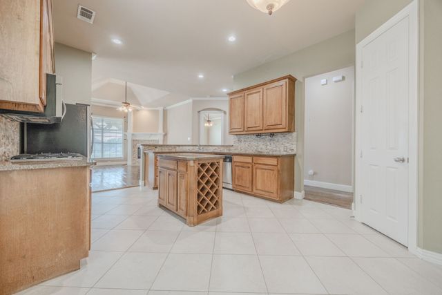 2200 Stone Creek Drive, Mckinney, TX 75072