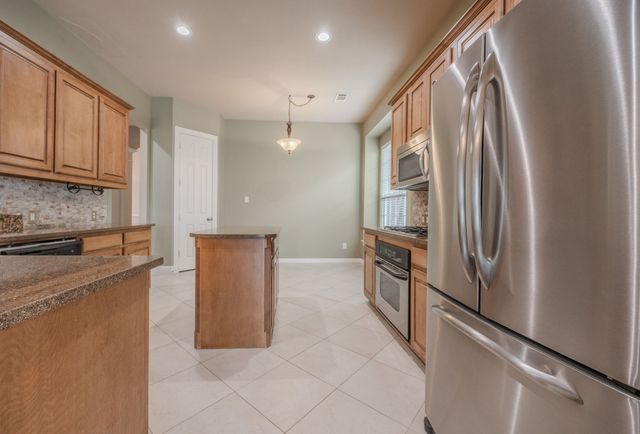 2200 Stone Creek Drive, Mckinney, TX 75072
