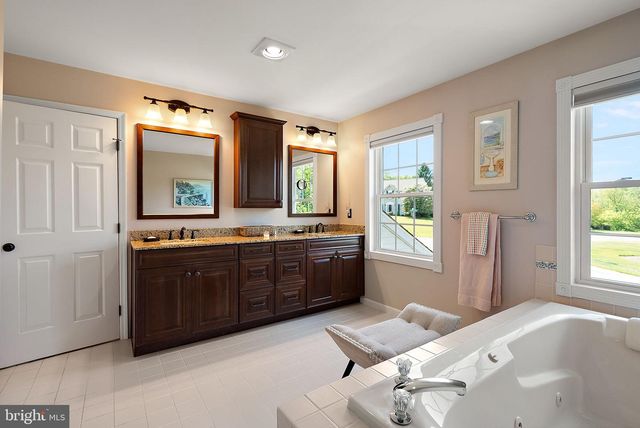 40 SILVERWOOD BLVD, Newark, DE 19711