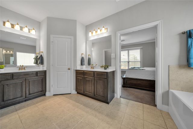 454 Hillstone Drive, Midlothian, TX 76065