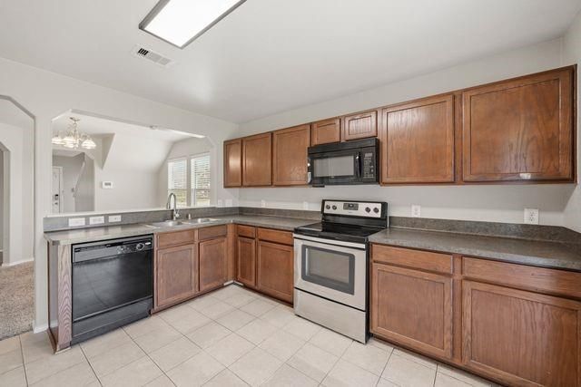618 Enchanted Springs Drive, Rosenberg, TX 77471