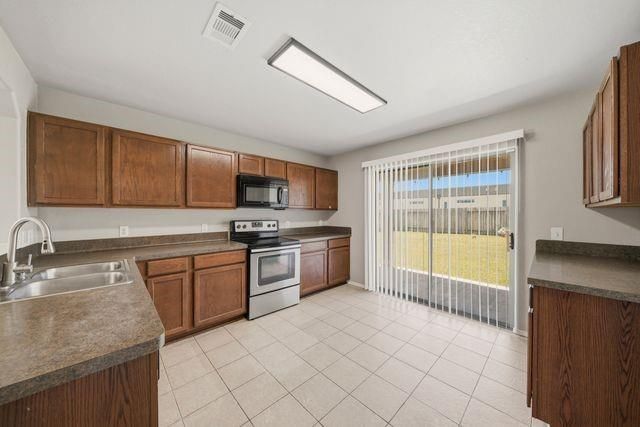 618 Enchanted Springs Drive, Rosenberg, TX 77471