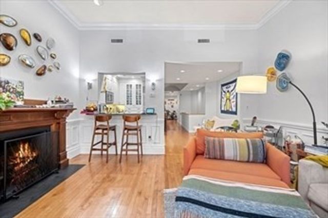 267 Beacon St 1, Boston, MA 02116