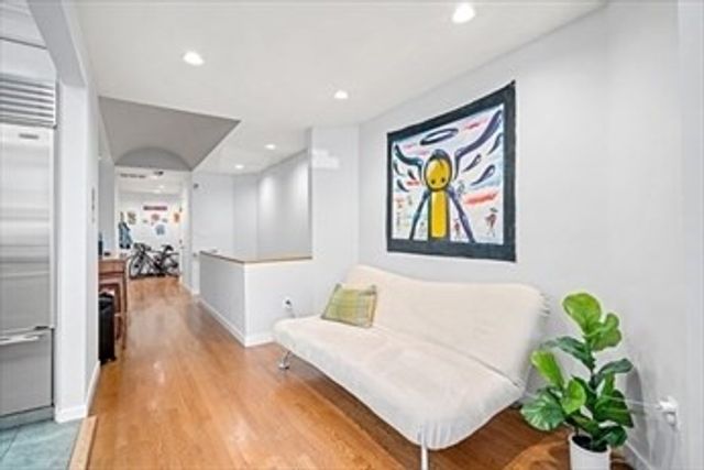 267 Beacon St 1, Boston, MA 02116