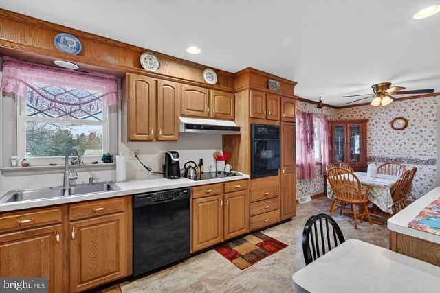 960 NISSLEY RD, Lancaster, PA 17601