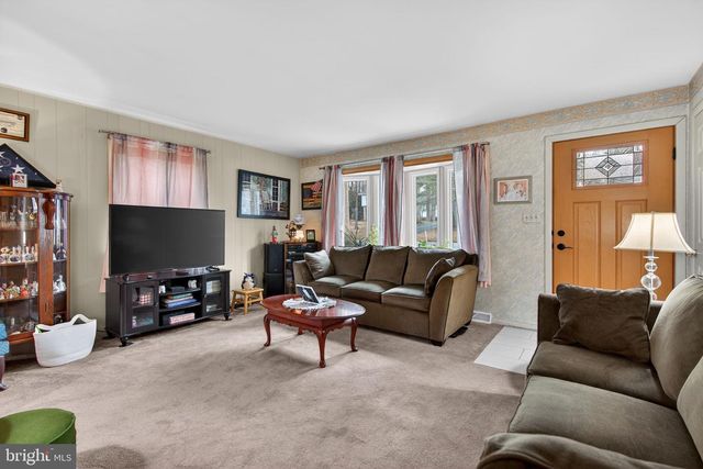 960 NISSLEY RD, Lancaster, PA 17601