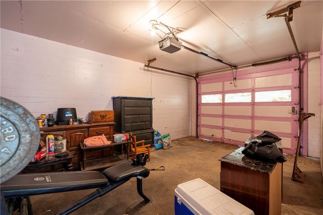 110 Barton Street, Hearne, TX 77859