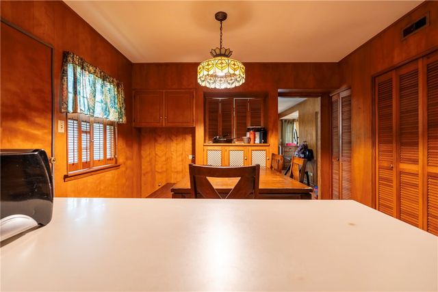 110 Barton Street, Hearne, TX 77859