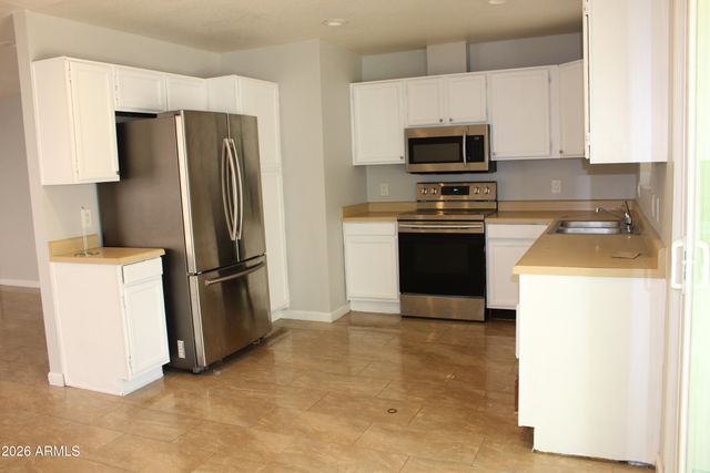 1511 E FREMONT Road, Phoenix, AZ 85042