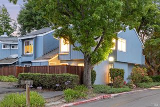 510 Racquet Club Cir, Rohnert Park, CA 94928