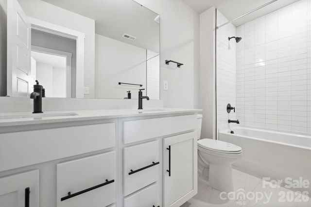 8031 Sansom Drive, Charlotte, NC 28213