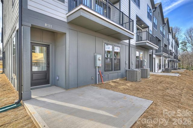 8031 Sansom Drive, Charlotte, NC 28213