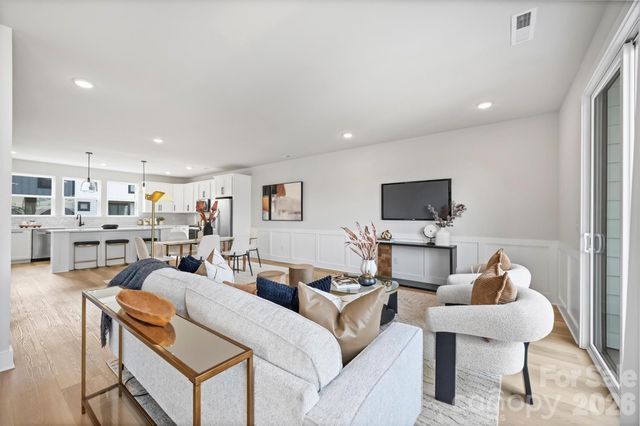 8031 Sansom Drive, Charlotte, NC 28213