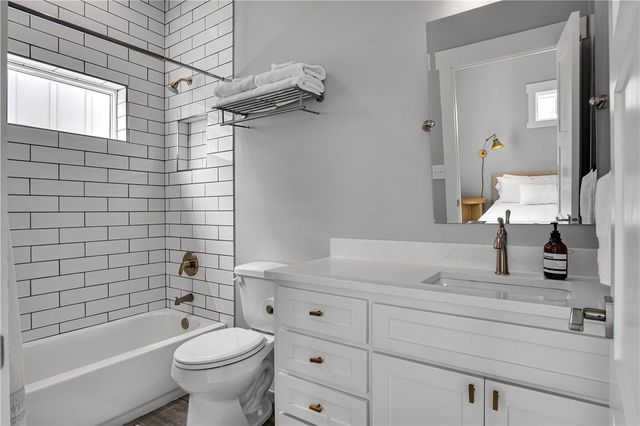 520 Twelfth St B, Port Aransas, TX 78373