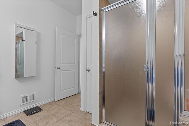 30514 Berghway Trail, Warren, MI 48092