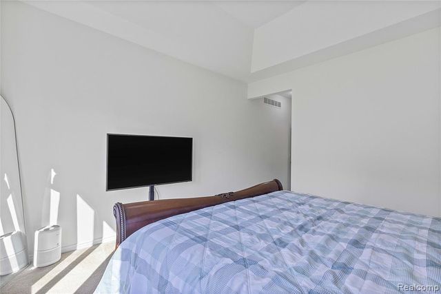 30514 Berghway Trail, Warren, MI 48092