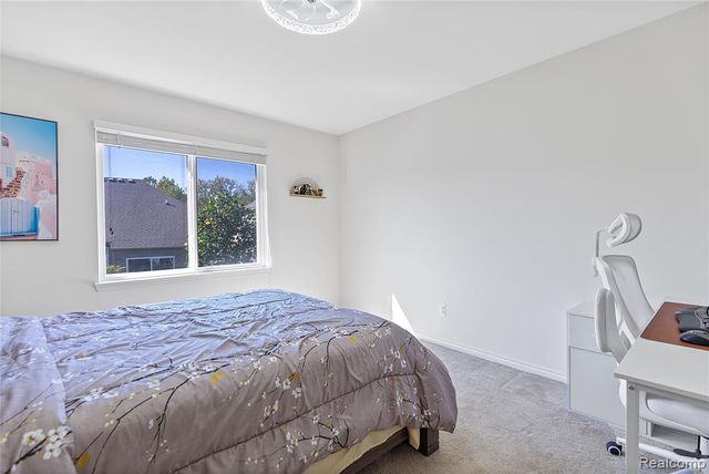 30514 Berghway Trail, Warren, MI 48092