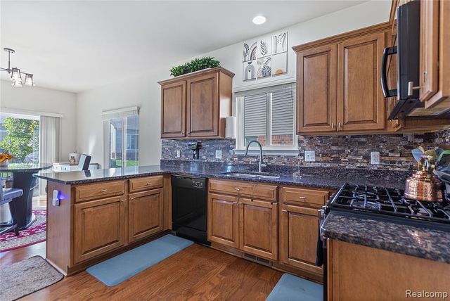 30514 Berghway Trail, Warren, MI 48092