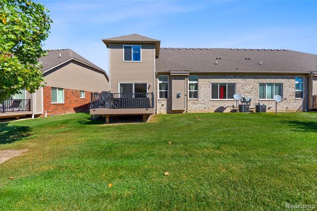 30514 Berghway Trail, Warren, MI 48092