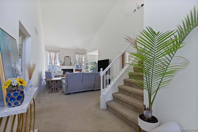 30514 Berghway Trail, Warren, MI 48092