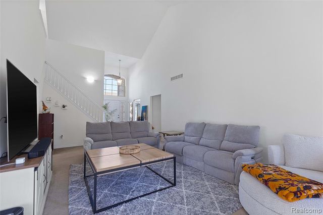 30514 Berghway Trail, Warren, MI 48092