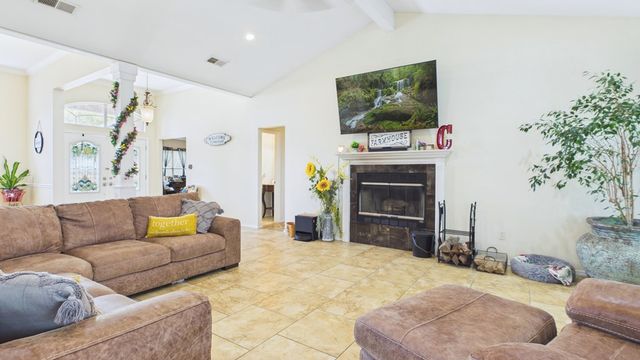 14260 Lariat Trail, Gardendale, TX 79758