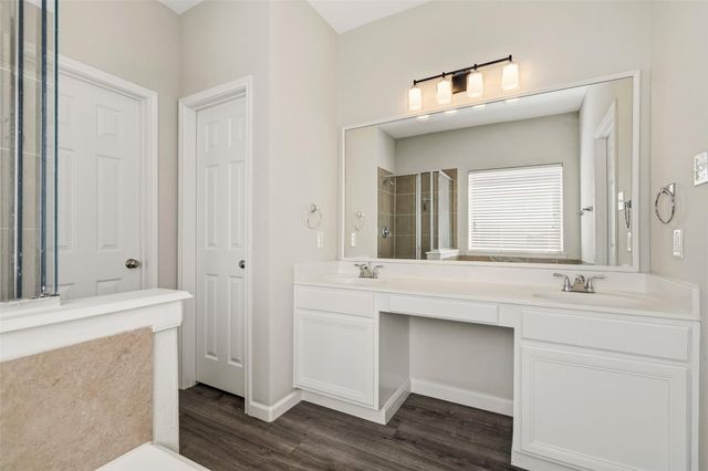 8530 E Highlands Crossing, Highlands, TX 77562