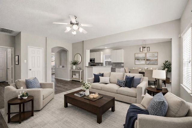 8530 E Highlands Crossing, Highlands, TX 77562