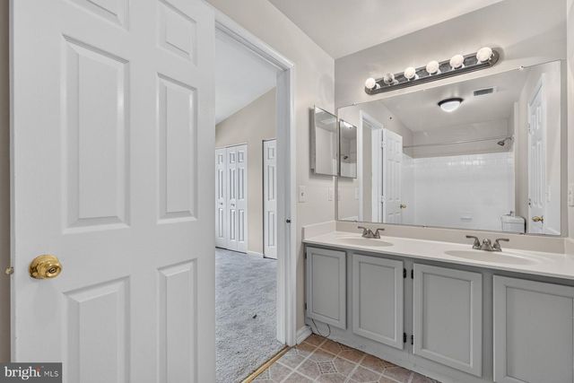10 RED JONATHAN CT, Baltimore, MD 21208
