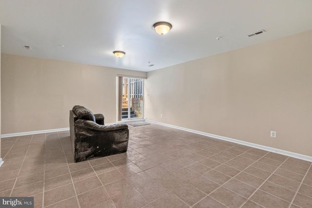 10 RED JONATHAN CT, Baltimore, MD 21208
