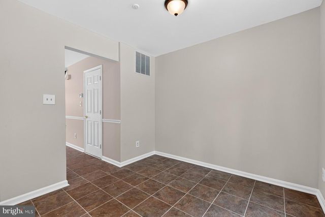 10 RED JONATHAN CT, Baltimore, MD 21208