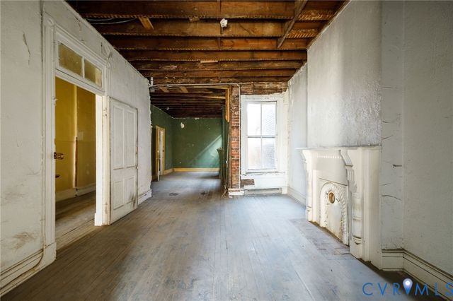 4 W Clay St, Richmond, VA 23220