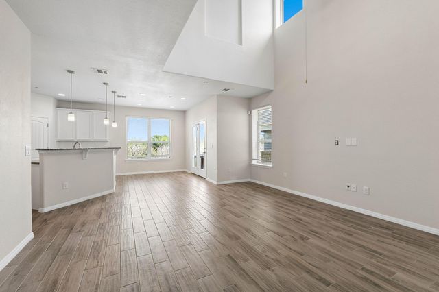 3240 E Whitestone BLVD 4, Cedar Park, TX 78613
