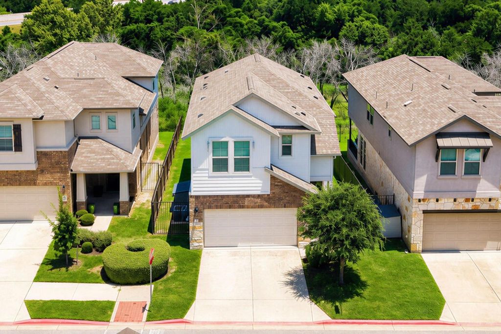 3240 E Whitestone BLVD 4, Cedar Park, TX 78613