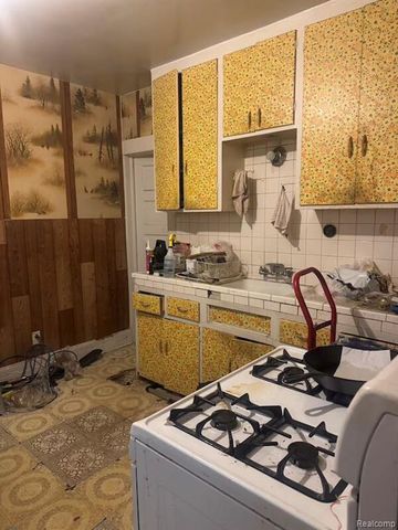 3416 Comstock Street, Hamtramck, MI 48212